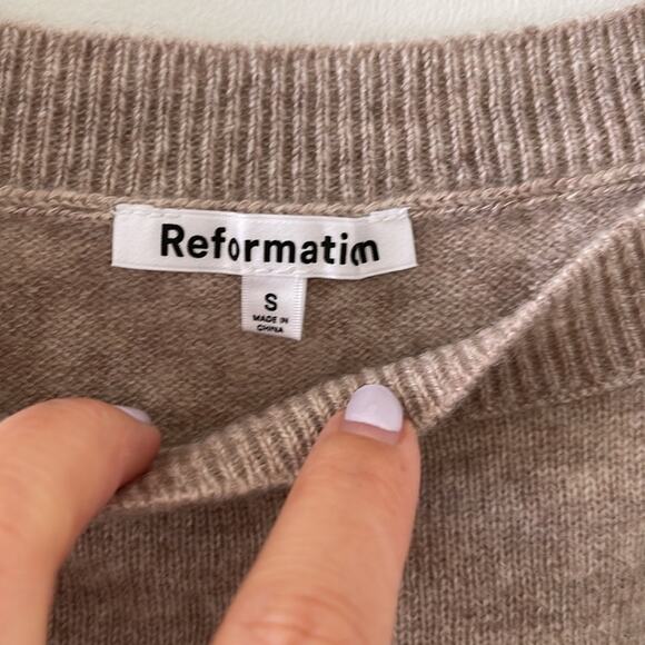 NWT Reformation Caitlin Cashmere Crop Tank Top Oatmeal Beige Size Small - Picture 3 of 4